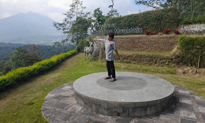 Memandang Gunung Ungaran dari SBG