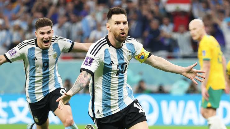 Megabintang Argentina Lionel Messi Merayakan Kemenangan 