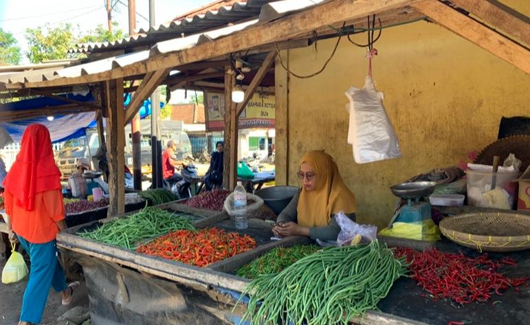 Pedagang di pasar tradisional Kabupaten Pesawaran