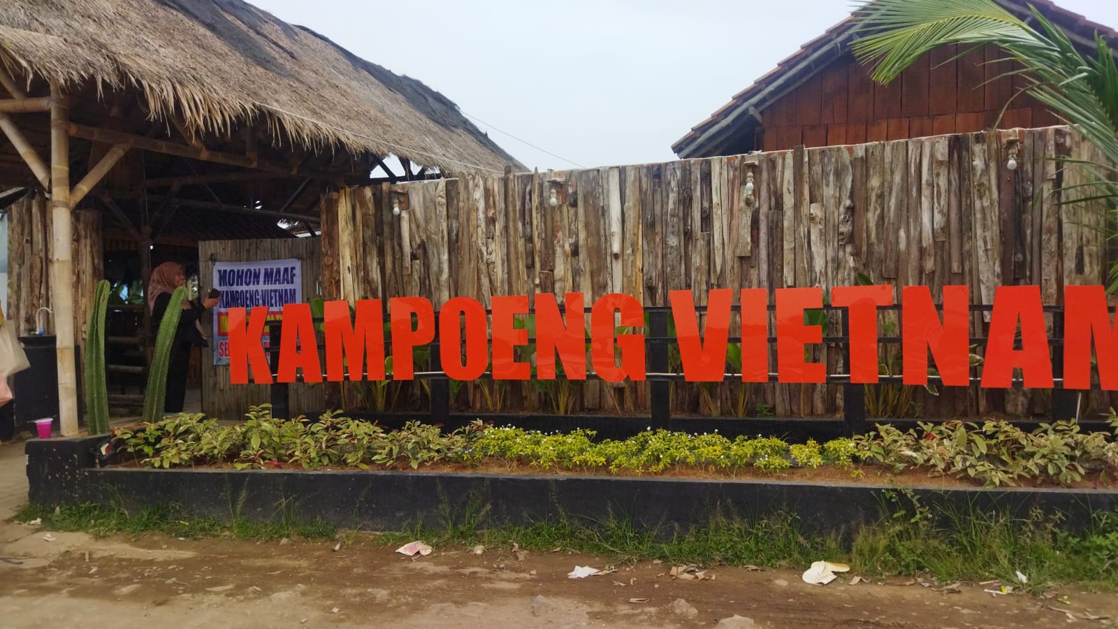 Kawasan wisata Kampung Vietnam