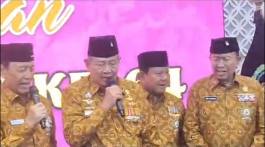 Ketua Majelis Tinggi Partai Demokrat Susilo Bambang Yudhoyono (SBY) bersama Ketum Gerindra Prabowo S