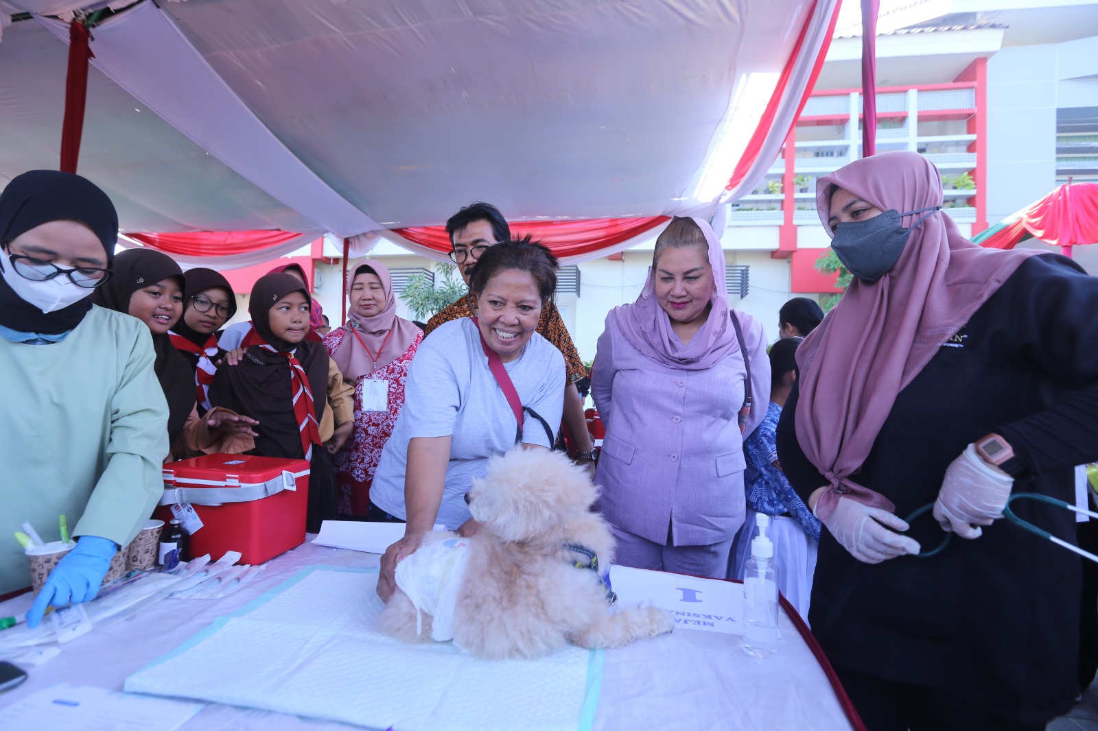 Peringati Hari Rabies Sedunia Pemkot Semarang Selenggarakan Vaksinasi Anjing dan Kucing