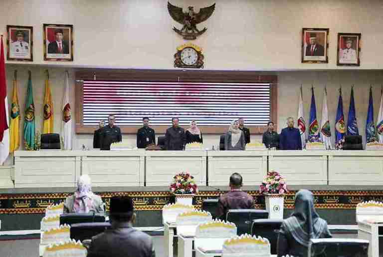 Pemprov Lampung dan DPRD Sepakati 6 Raperda Jadi Perda