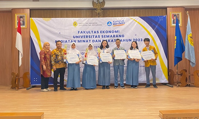 SMAN 12 Semarang Juarai Lomba Kewirausahaan Minat dan Bakat FE USM 2023