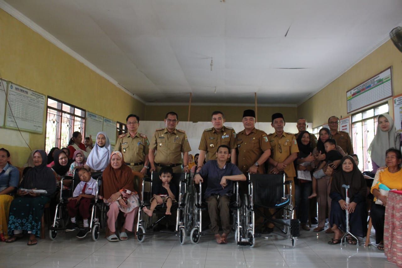 Yansos Jejama Bantu 100 Disabilitas di Pesawaran