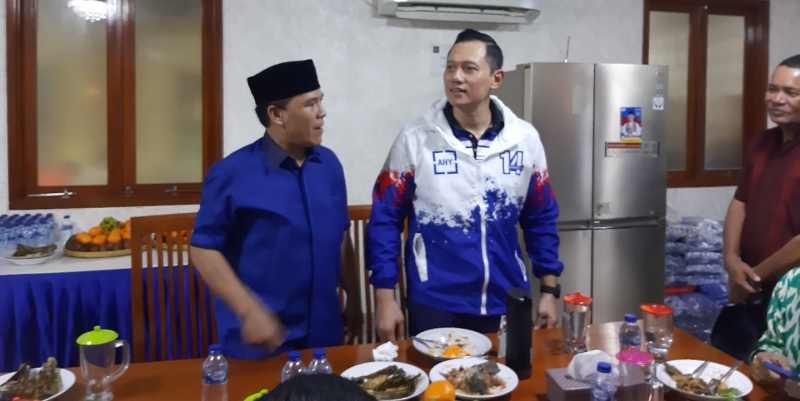 Ketua Umum Partai Demokrat Agus Harimurti Yudhoyono atau AHY dan Caleg Demokrat Adi kurnia Setiadi