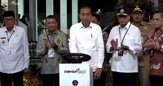Presiden Jokowi resmikan tiga terminal