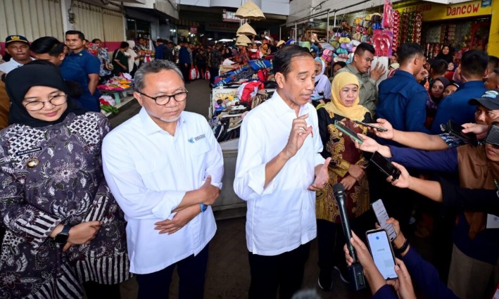 Presiden Jokowi berikan keterangan pers