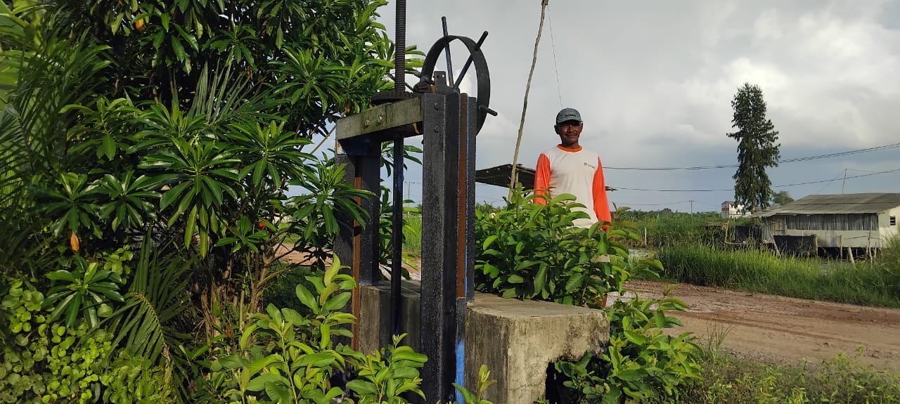 Petani Desa Tanjungmas Mulya Mesuji Minta agar Pintu Air Diperbaiki