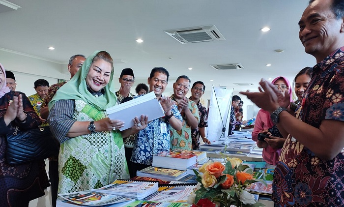 Puluhan Ribu Karya Literasi Siswa Hasil Binaan MKKS SMP Diluncurkan, Ini Kata Mbak Ita