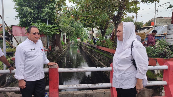 Tindaklanjuti Keluhan Warga Soal Banjir di Bulu Lor, Wali Kota Semarang Temukan Saluran Air Tersumbat