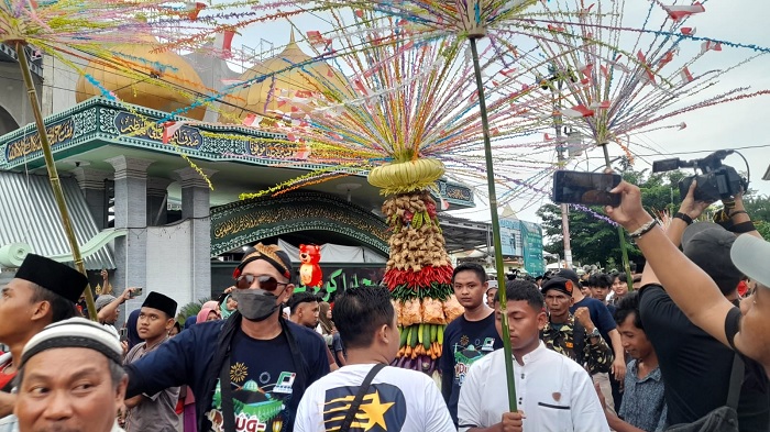 gunungan