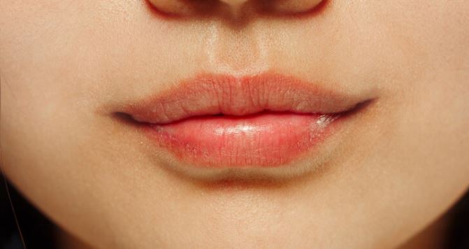Cara mengatasi bibir Kering