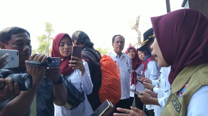 Bertemu Jokowi di Pengungsian Warga, Ini yang Disampaikan Bupati Demak