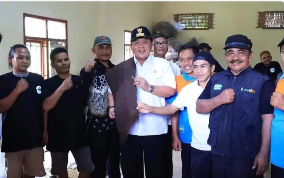 Gubernur Arinal Menijau Kebun dan Pengelolaan Tembakau di Lamtim