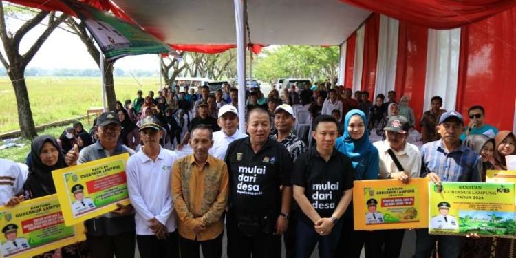 Gubernur Lampung berdialog interaktif dengan petani di desa Klaten