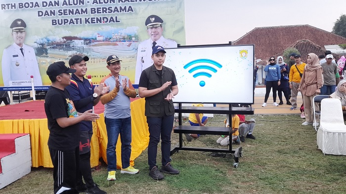 Warga Kini Bisa Akses Wifi Gratis di RTH Boja dan Alun-alun Kaliwungu