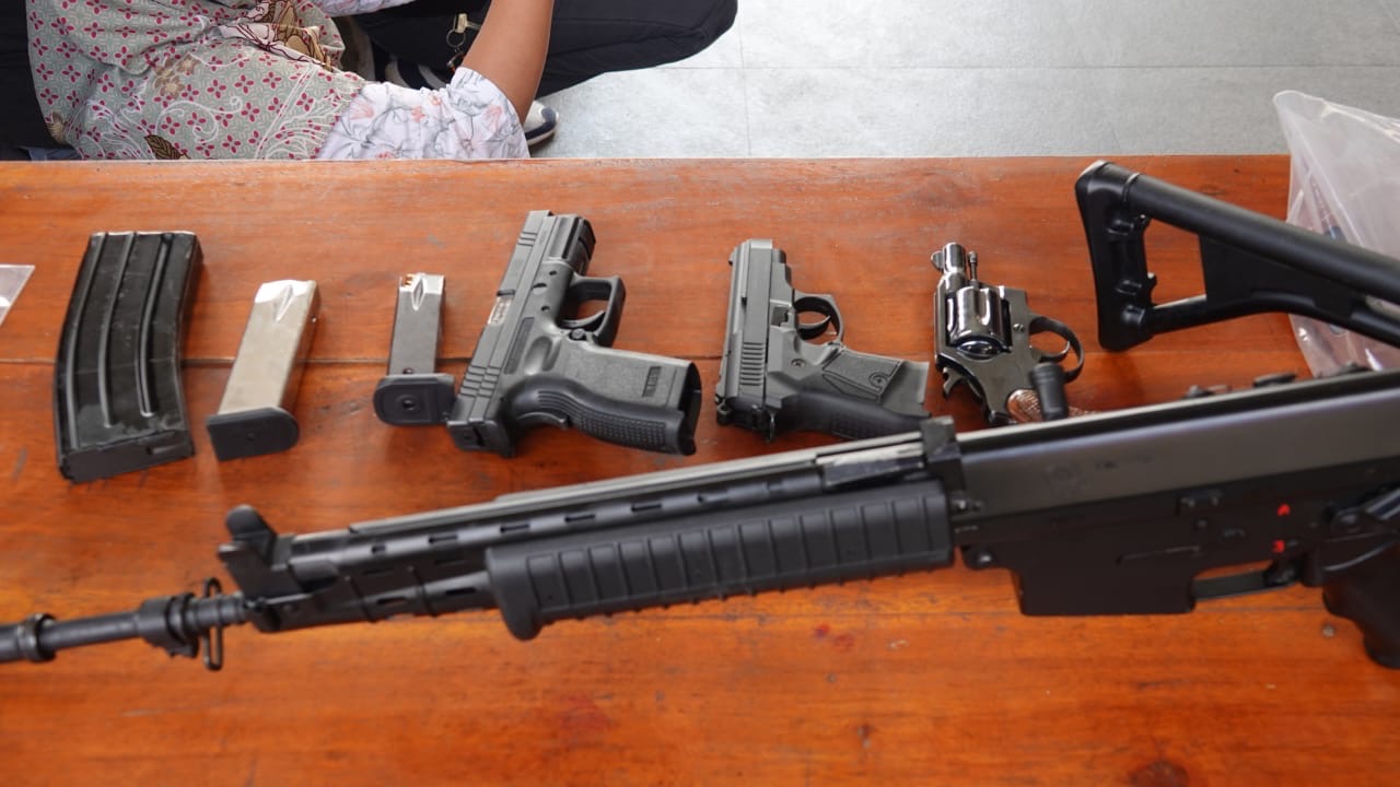 Polres Lamteng Sita Pistol dan Senjata Berat dari Anggota Dewan
