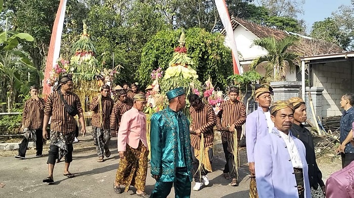 Tradisi Sedekah Bumi di Dukuh Paingan Sragen Meriah,  Warga Berharap Berkah dari Nasi Berkat