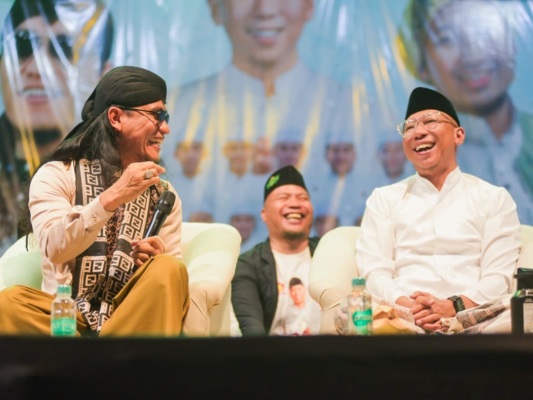 RMD, Gus Miftah, dan Gus Hafidz Sholawat dengan Puluhan Ribu Warga Pringsewu