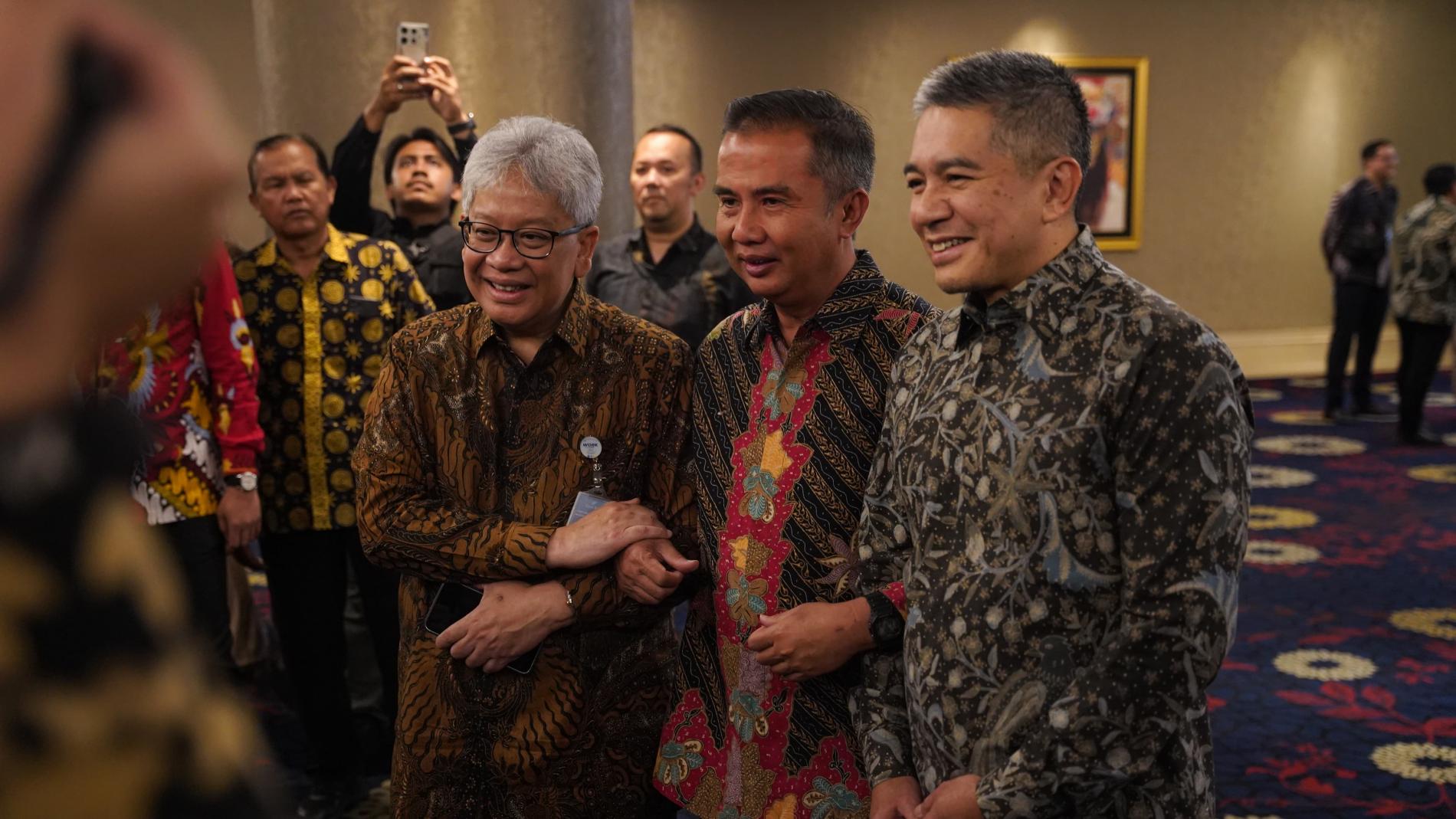 Tbk (bank bjb) menggelar Rapat Umum Pemegang Saham Luar Biasa (RUPS LB) pada Kamis, 5 September 2024, di Grand Ballroom Trans Hotel Bandung.