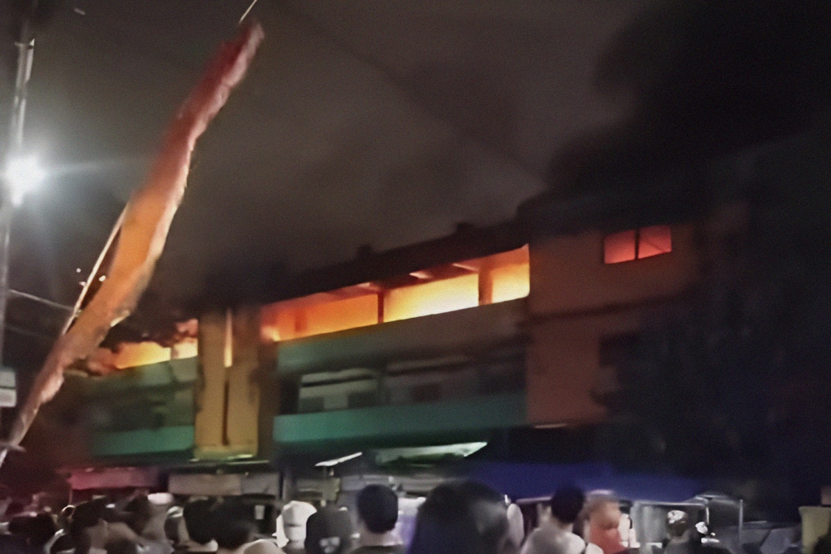 Pasar terbakar 