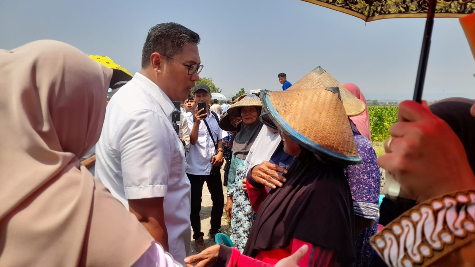 Wamentan dapat Aduan Kelangkaan Pupuk di Kendal, Begini Solusi yang Ditawarkan