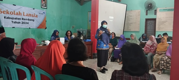 Tingkatkan Kualitas Hidup, Pemkab Rembang  Gelar Sekolah Lansia